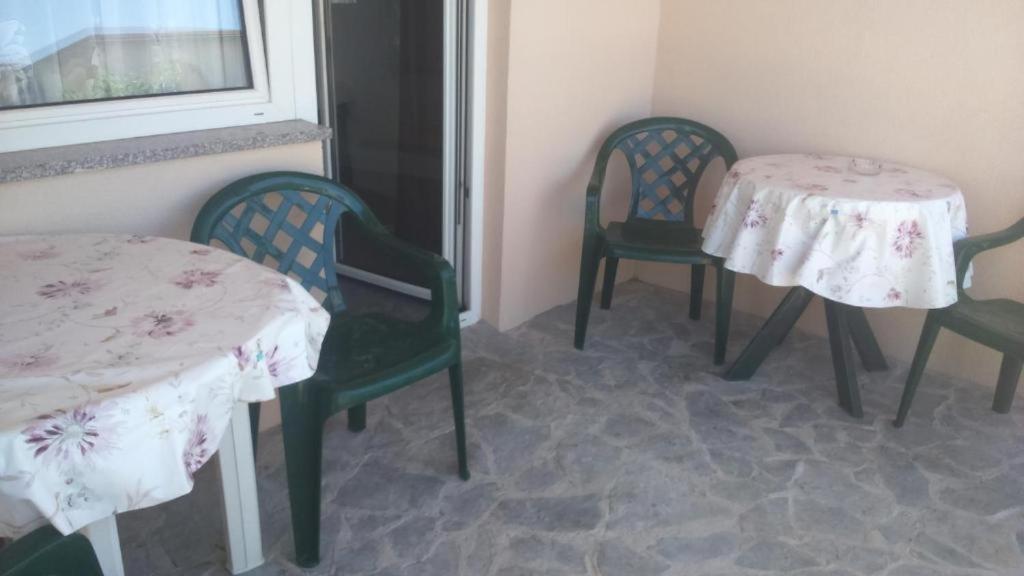 Apartments Ninske Vodice Quarto foto