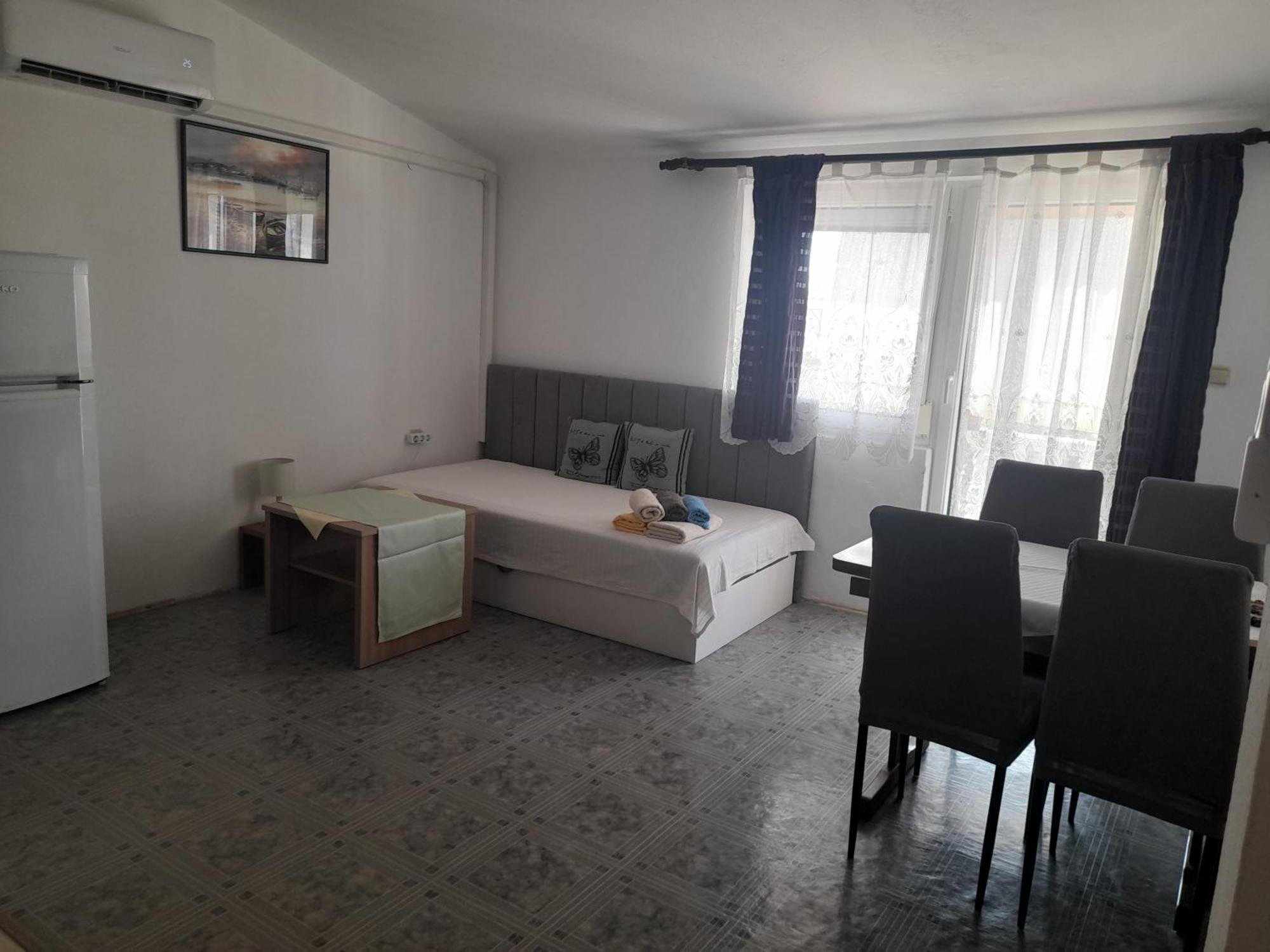 Apartments Ninske Vodice Quarto foto
